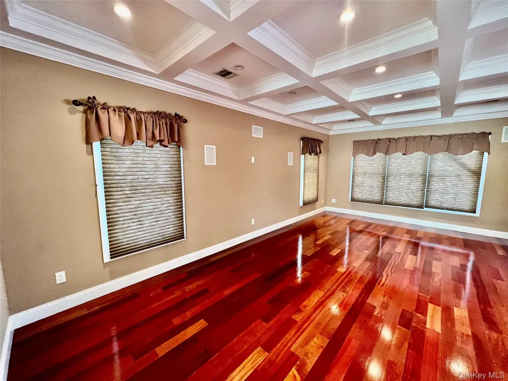3683 Orchard Road Wantagh NY 11793