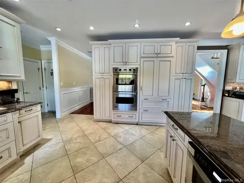 3683 Orchard Road Wantagh NY 11793