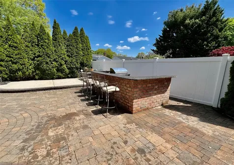 3683 Orchard Road Wantagh NY 11793
