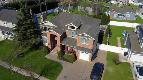 3683 Orchard Road Wantagh NY 11793