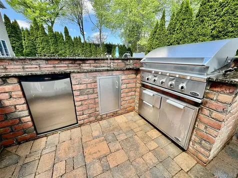 3683 Orchard Road Wantagh NY 11793