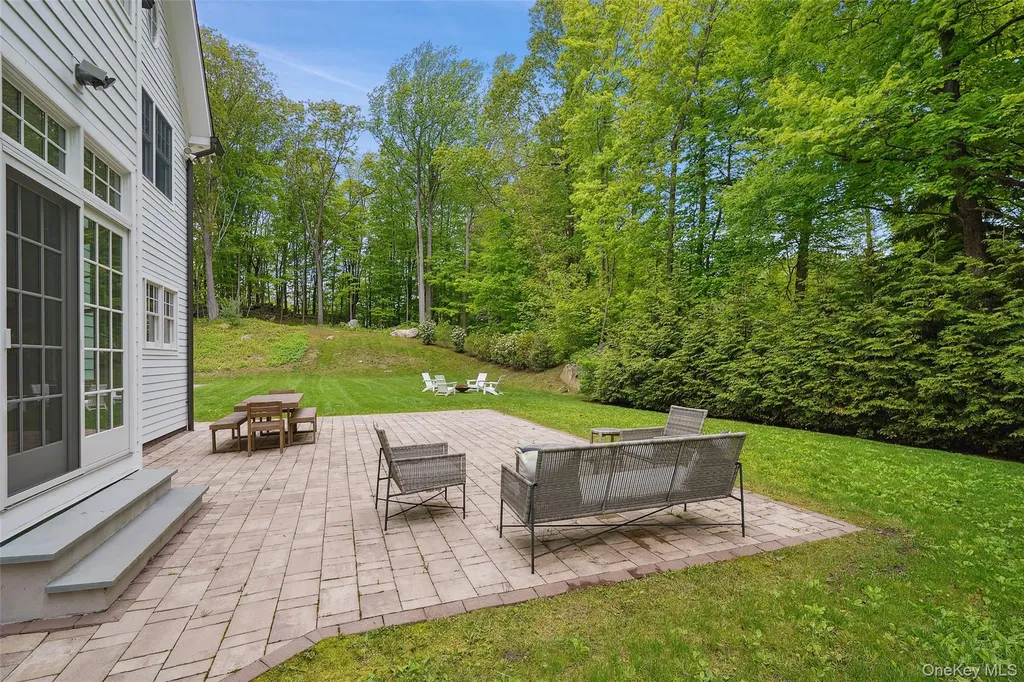 2 Bluestone Lane South Salem NY 10590