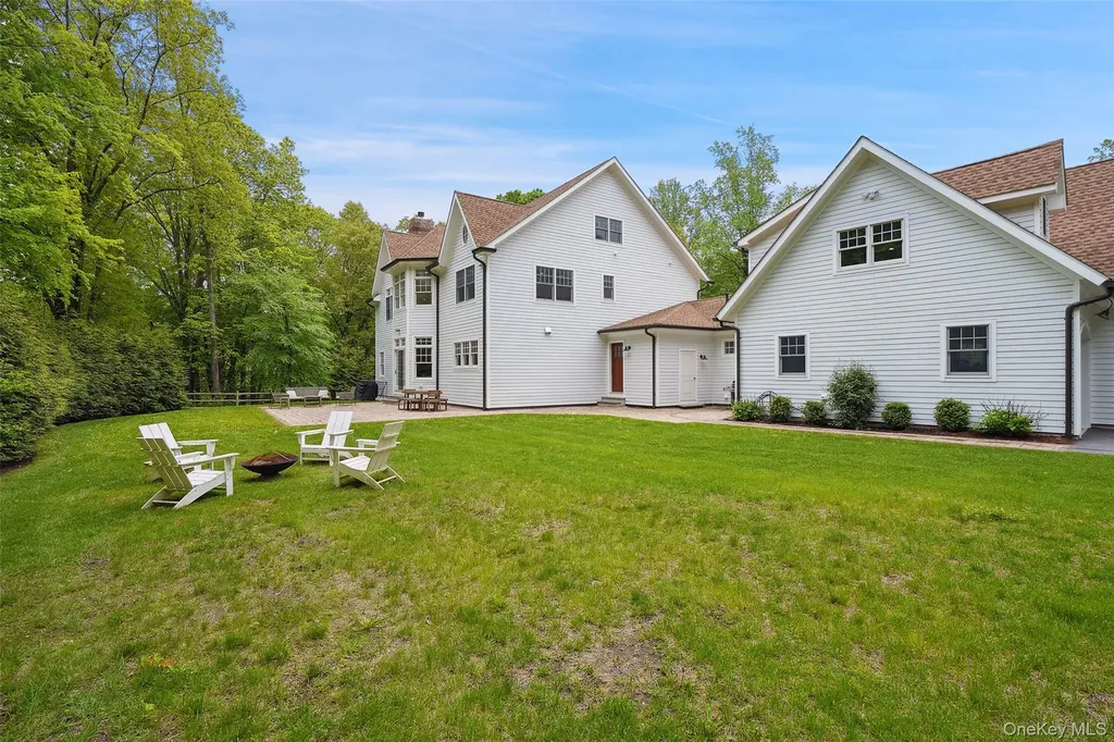 2 Bluestone Lane South Salem NY 10590