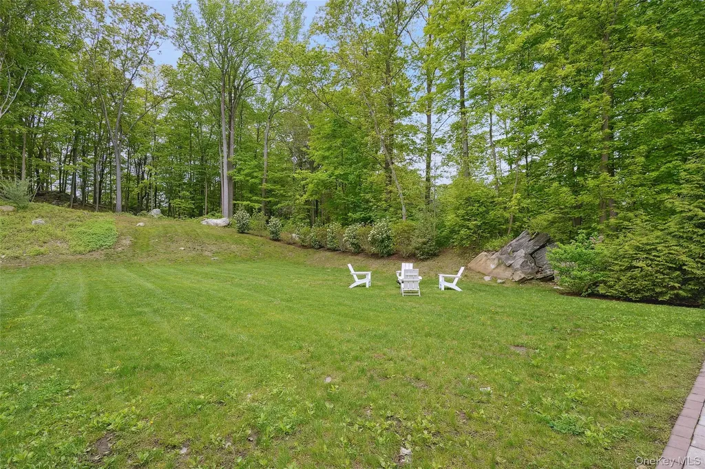 2 Bluestone Lane South Salem NY 10590