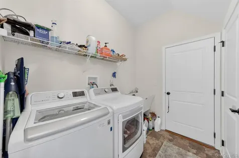 13 Tompkins Lane Hopewell Junction NY 12533