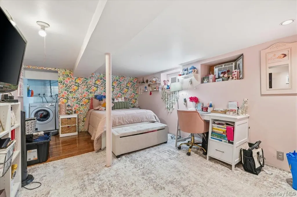 6915 69th Street Glendale NY 11385