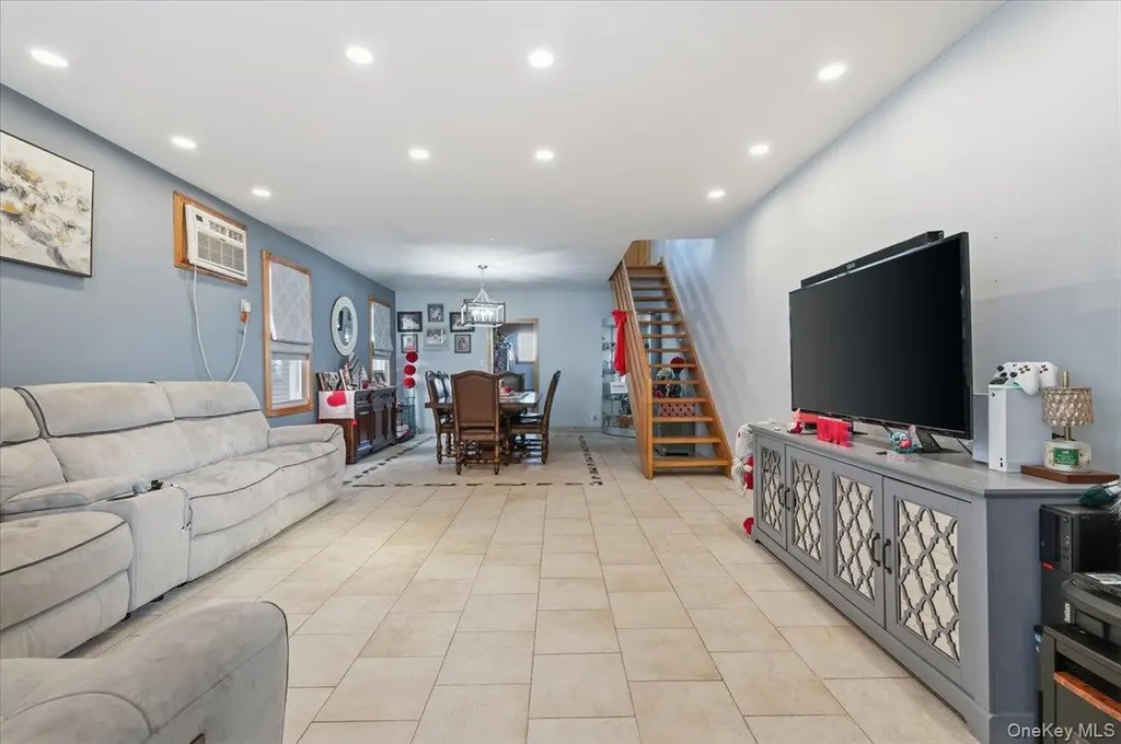 6915 69th Street Glendale NY 11385