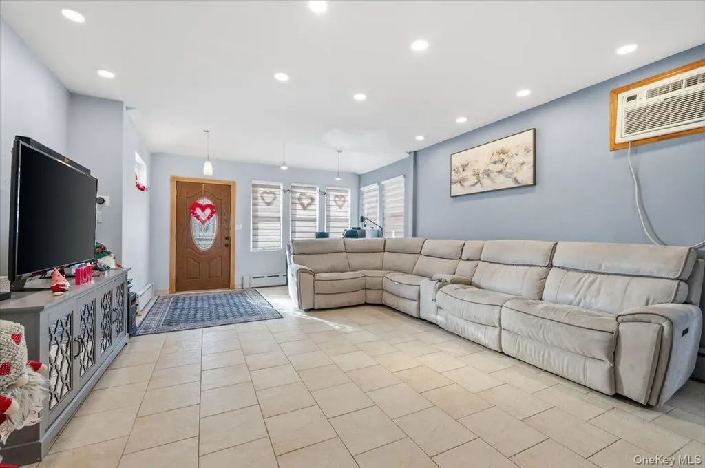 6915 69th Street Glendale NY 11385