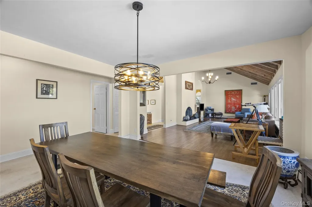 11 Seacliff Lane Miller Place NY 11764