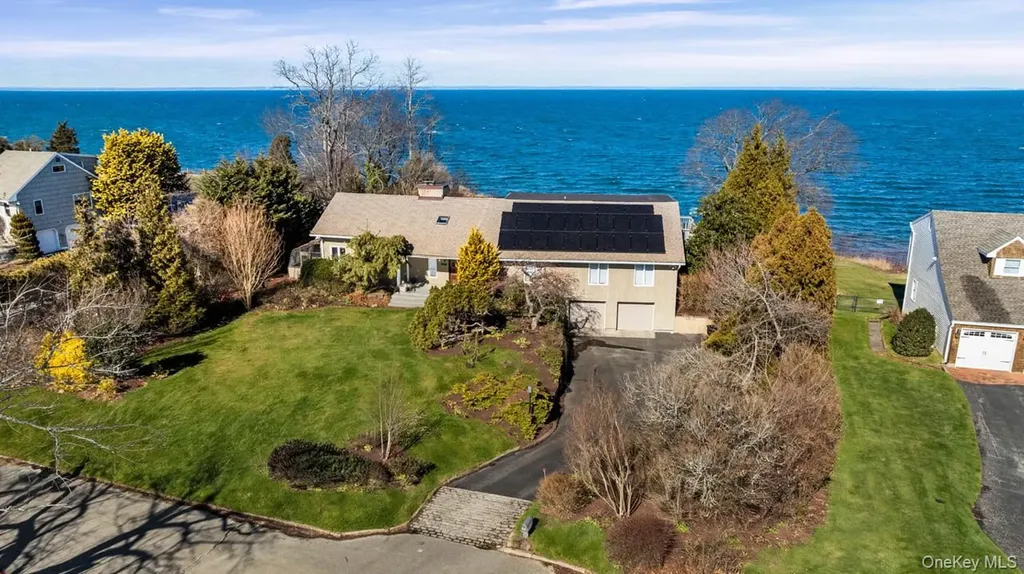 11 Seacliff Lane Miller Place NY 11764