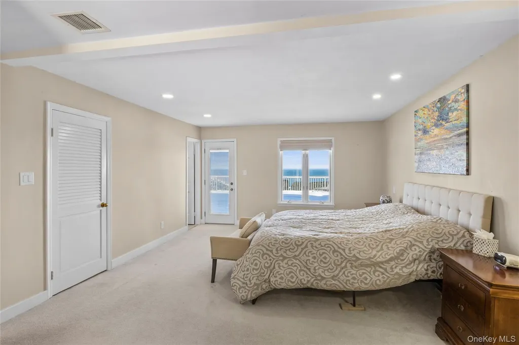 11 Seacliff Lane Miller Place NY 11764