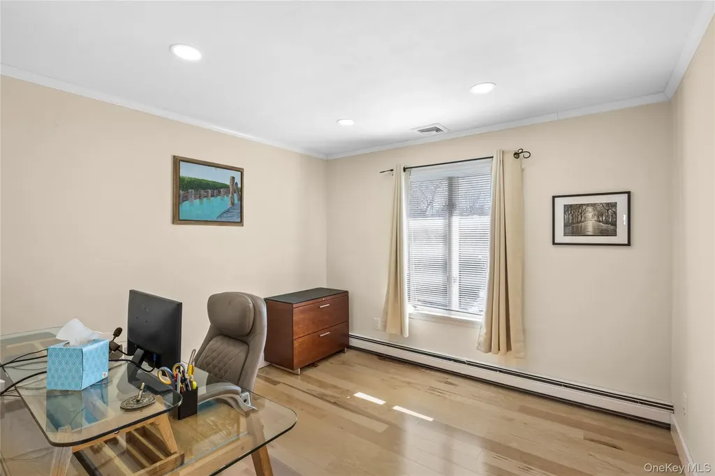 11 Seacliff Lane Miller Place NY 11764