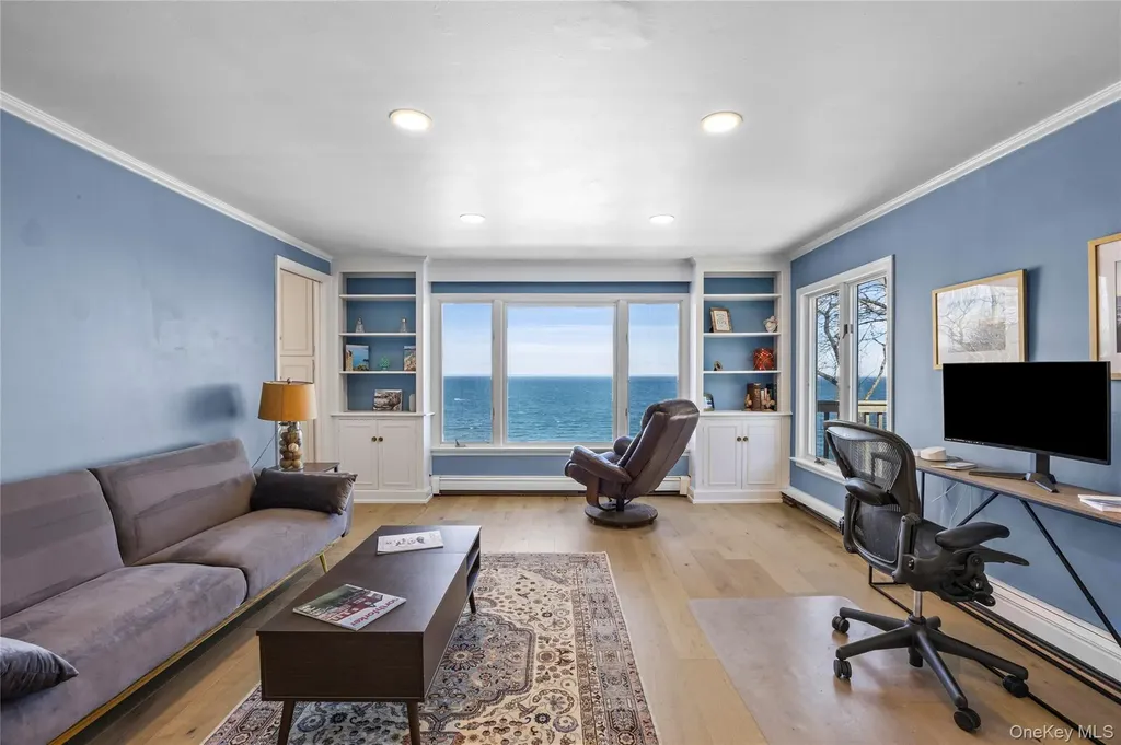 11 Seacliff Lane Miller Place NY 11764