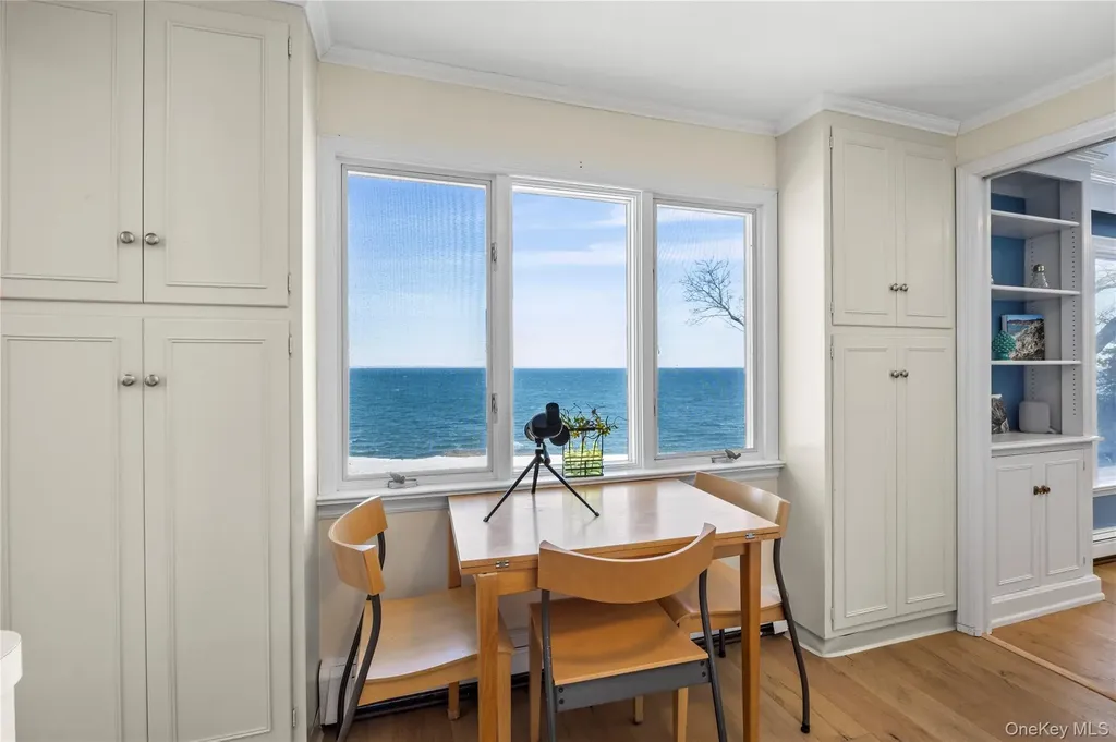 11 Seacliff Lane Miller Place NY 11764