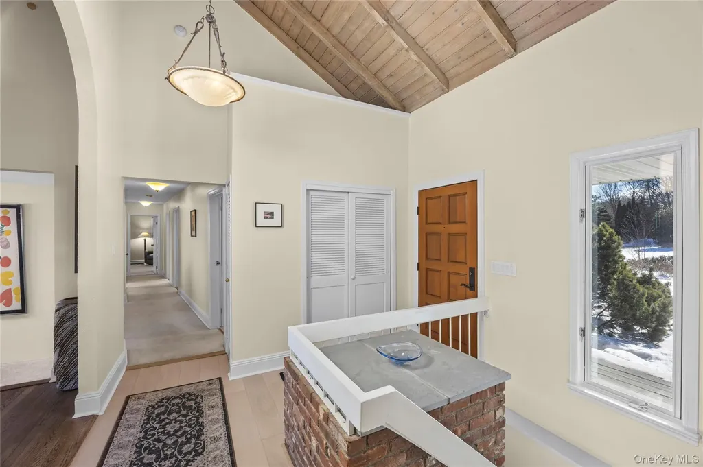 11 Seacliff Lane Miller Place NY 11764