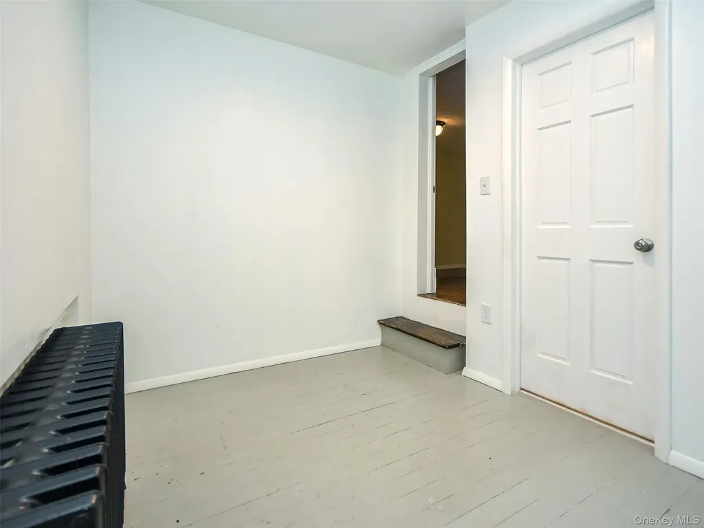27 Summit Avenue Sea Cliff NY 11579