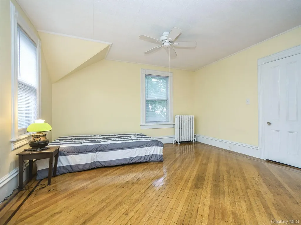 27 Summit Avenue Sea Cliff NY 11579
