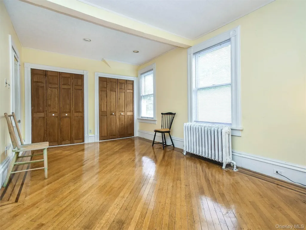 27 Summit Avenue Sea Cliff NY 11579