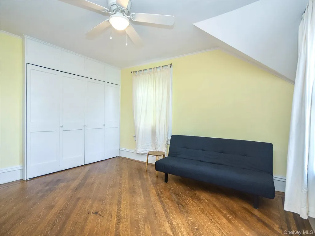 27 Summit Avenue Sea Cliff NY 11579