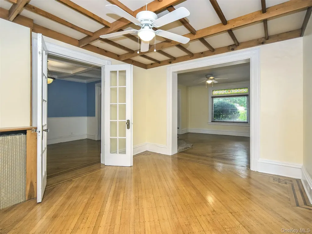 27 Summit Avenue Sea Cliff NY 11579
