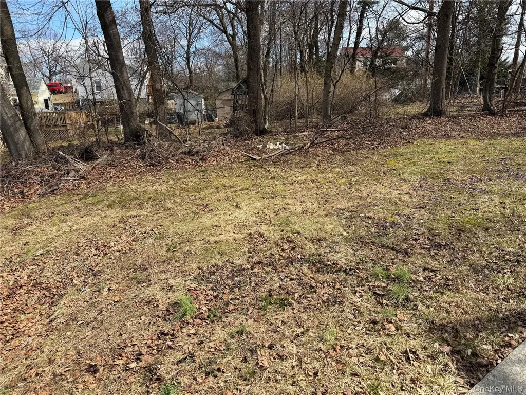 4 Pilgrim Terrace Poughkeepsie NY 12601