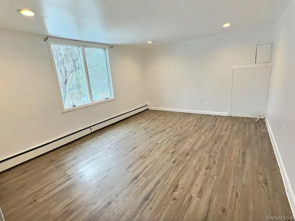4 Pilgrim Terrace Poughkeepsie NY 12601