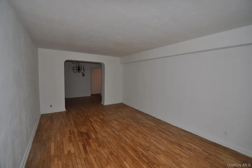 142 Garth Road Scarsdale NY 10583