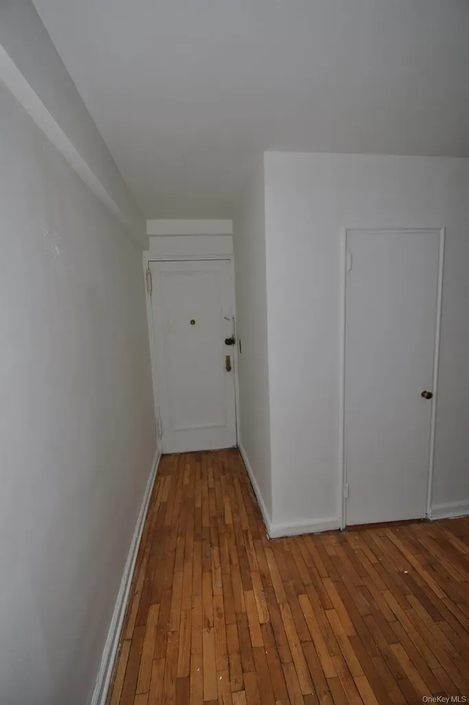 142 Garth Road Scarsdale NY 10583
