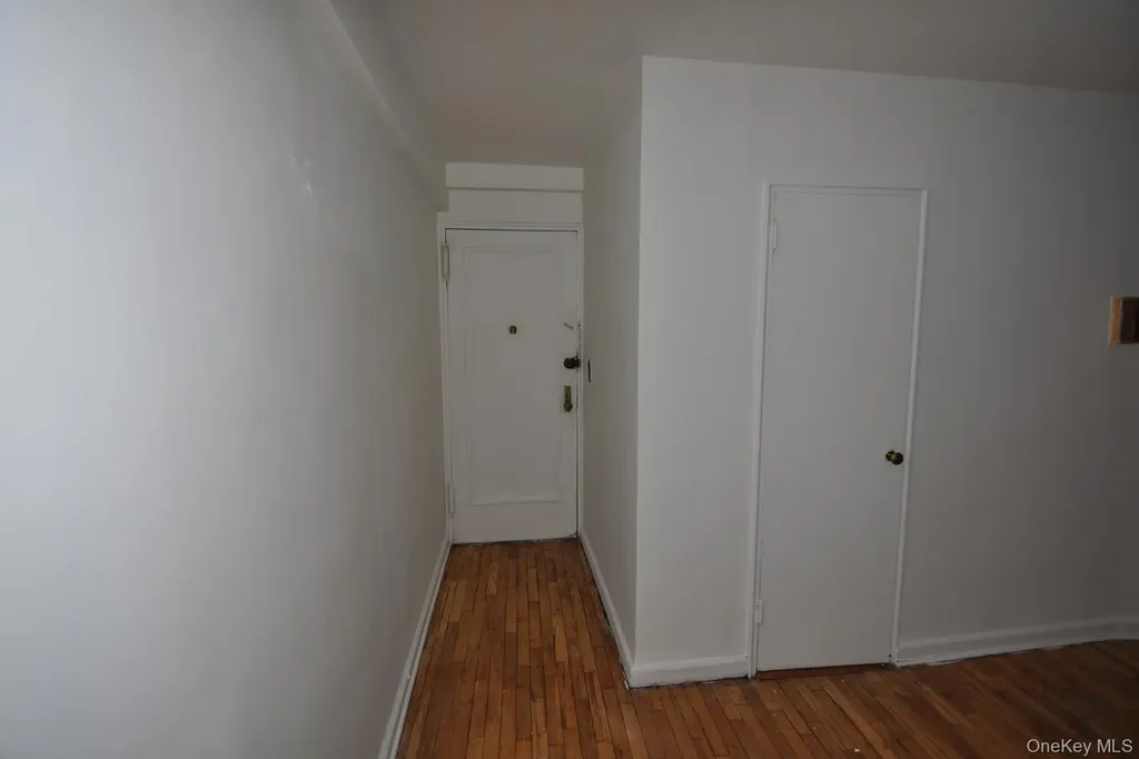 142 Garth Road Scarsdale NY 10583