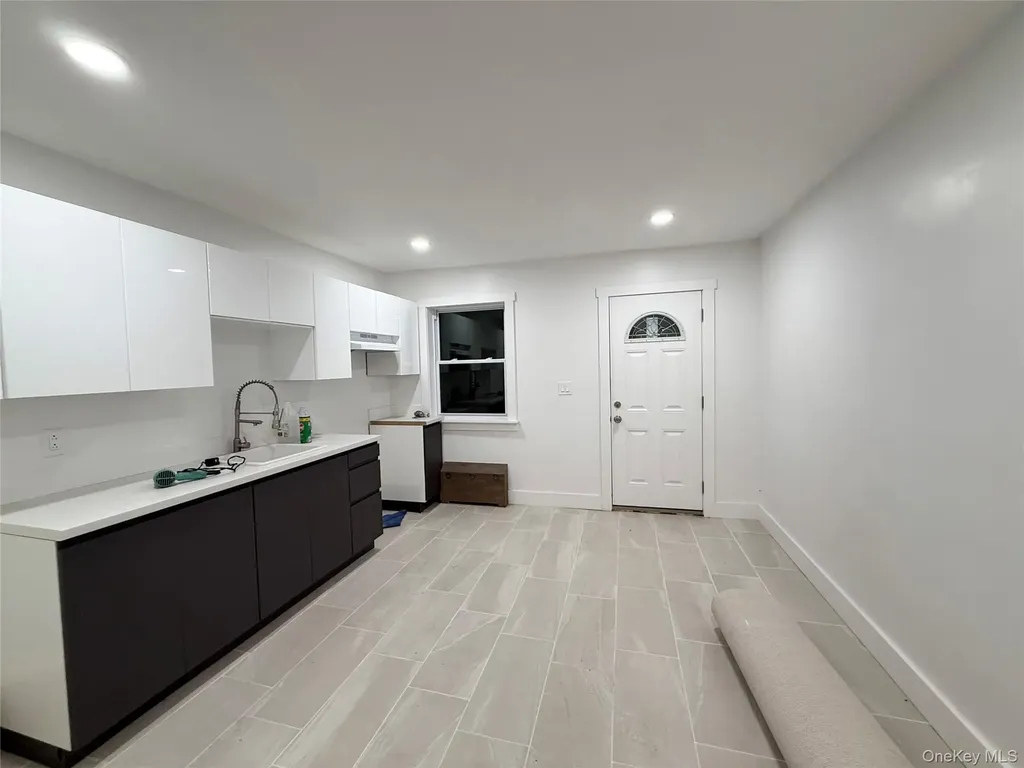 13772 70th Avenue Flushing NY 11367
