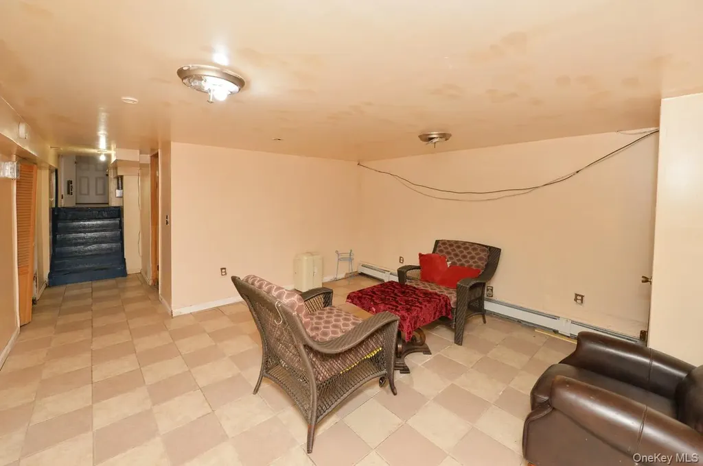 7 S Oak Street Spring Valley NY 10977