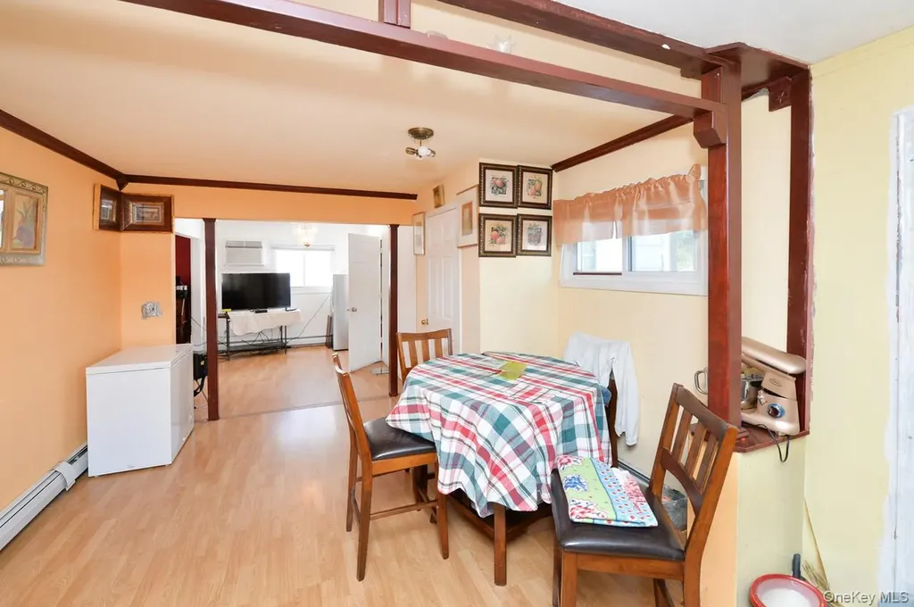 7 S Oak Street Spring Valley NY 10977