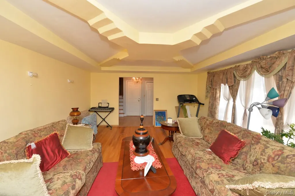 7 S Oak Street Spring Valley NY 10977