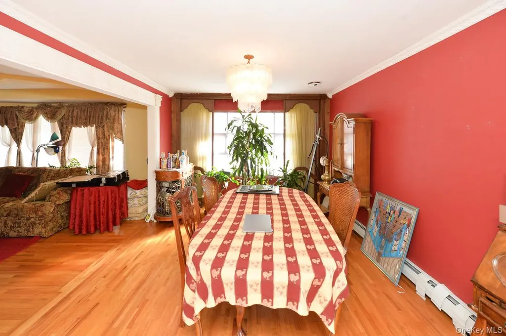 7 S Oak Street Spring Valley NY 10977