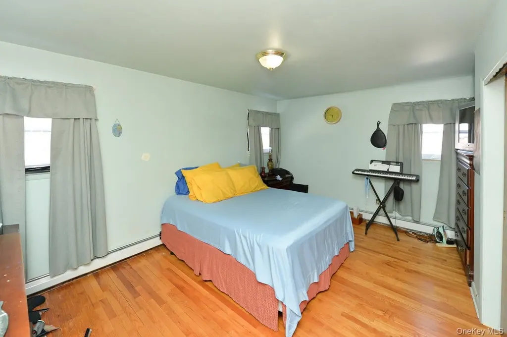 7 S Oak Street Spring Valley NY 10977