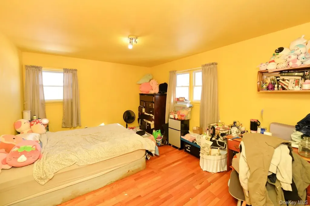 7 S Oak Street Spring Valley NY 10977