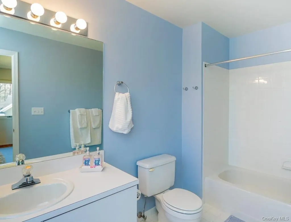 38 Red Creek Circle Hampton Bays NY 11946