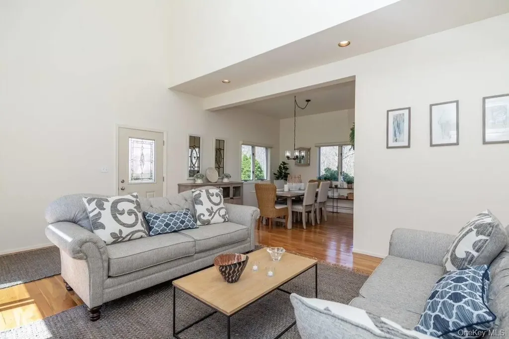 38 Red Creek Circle Hampton Bays NY 11946