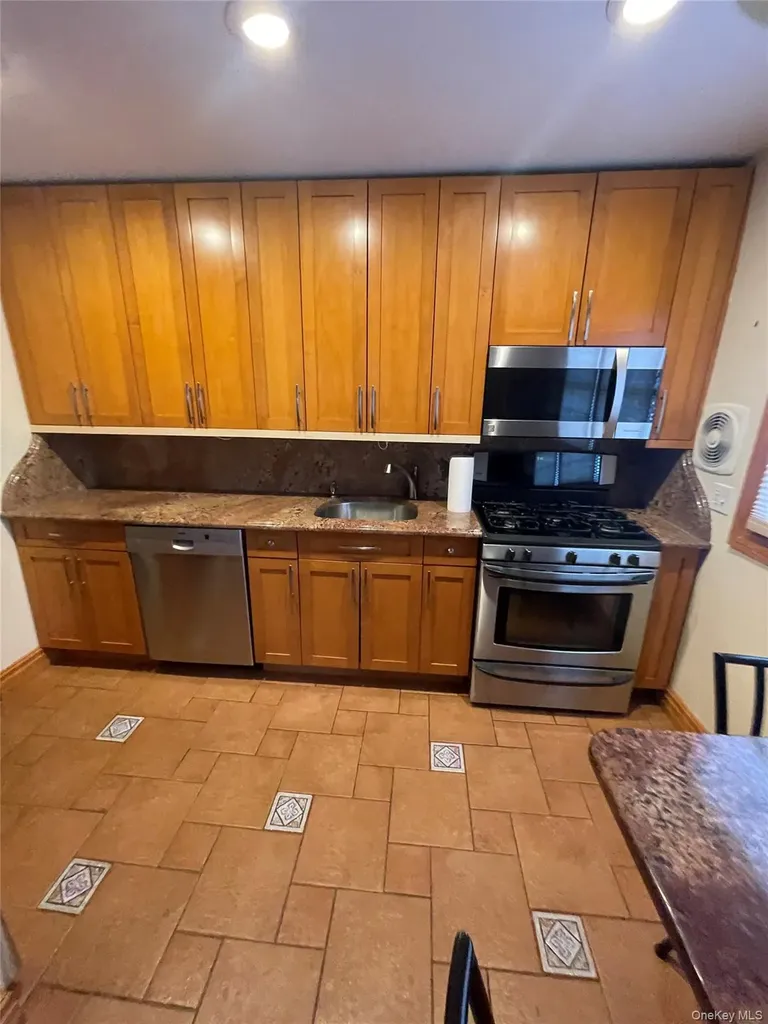 2023 Whitestone Expressway Whitestone NY 11357
