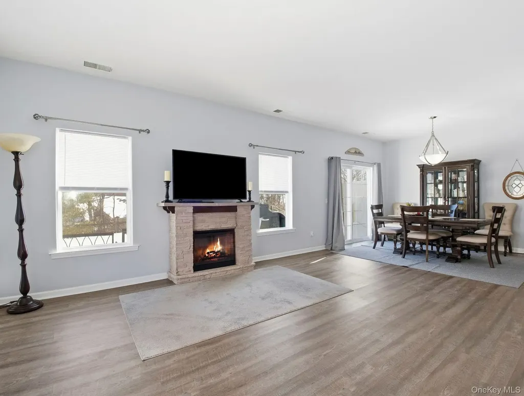 15 Revolution Road Cold Spring NY 10516