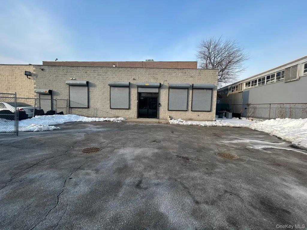 210 Lawrence Avenue Lawrence NY 11559