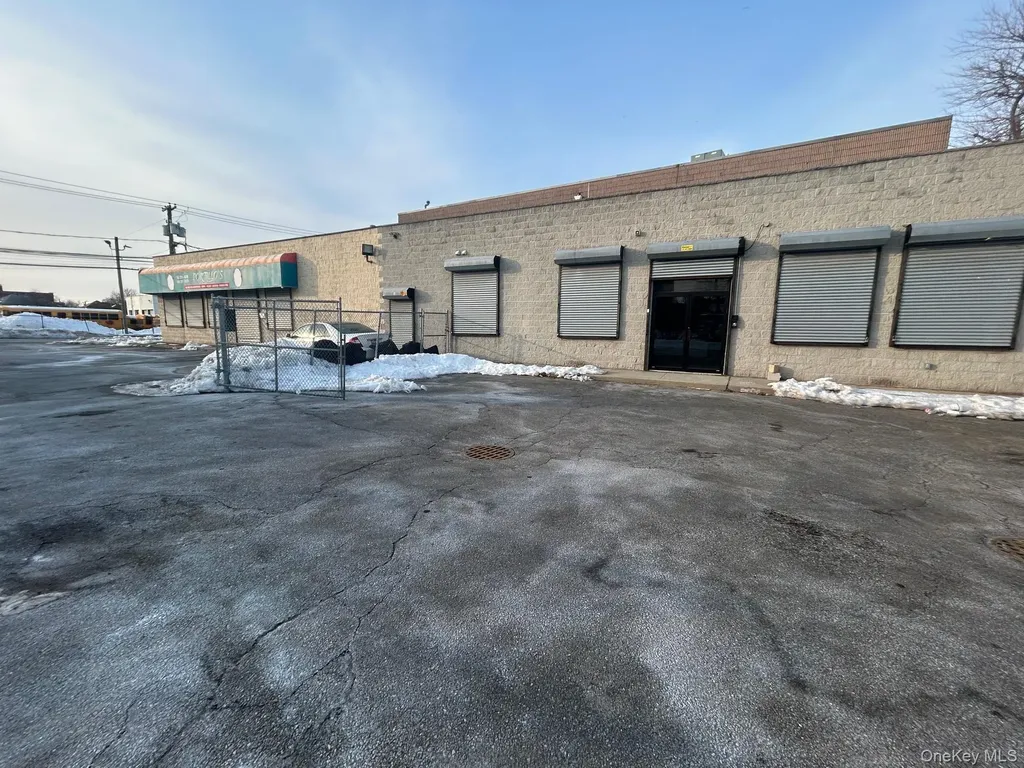 210 Lawrence Avenue Lawrence NY 11559