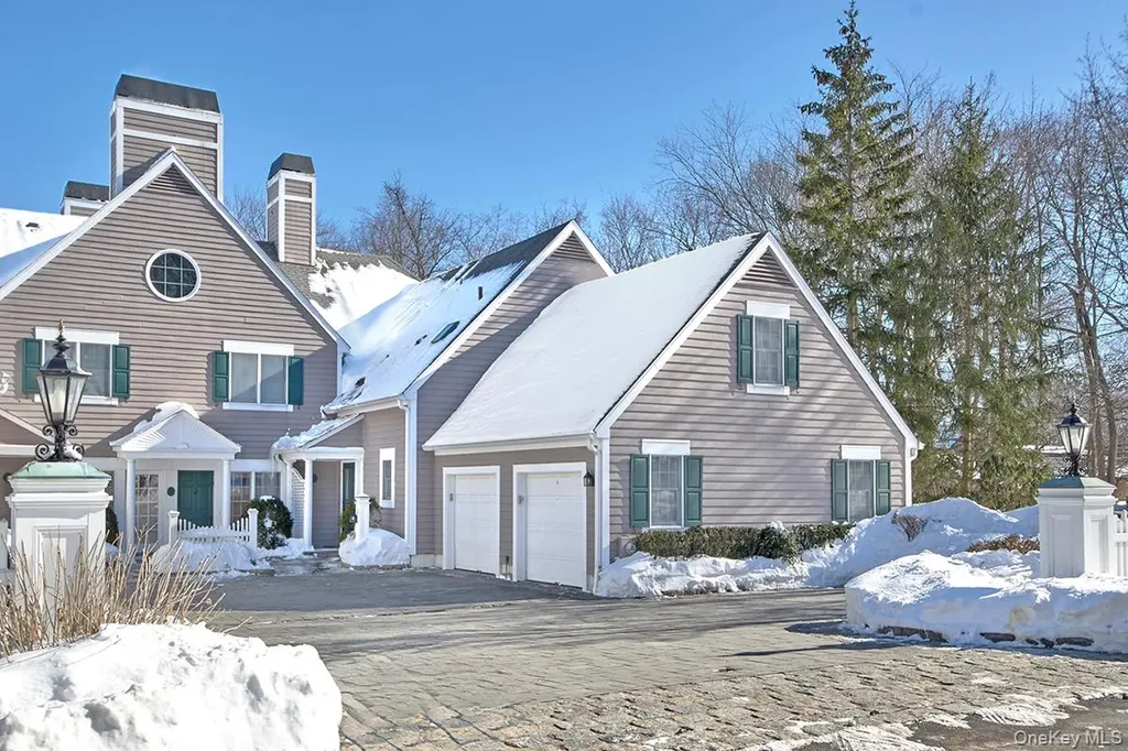 5 Wyndham Close White Plains NY 10605