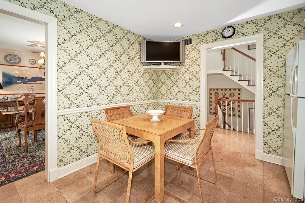 5 Wyndham Close White Plains NY 10605