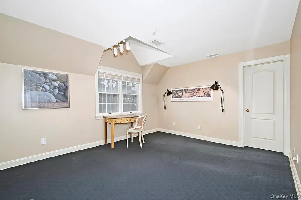 5 Wyndham Close White Plains NY 10605