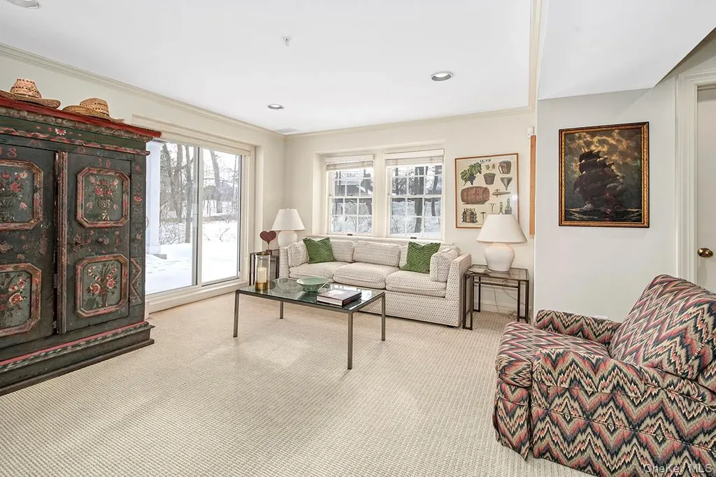 5 Wyndham Close White Plains NY 10605