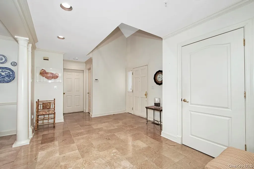 5 Wyndham Close White Plains NY 10605