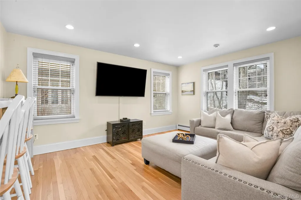 6 Shadow Lane Larchmont NY 10538