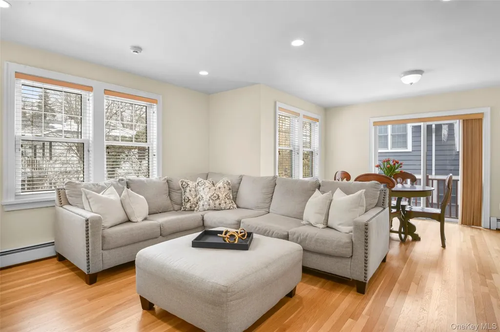 6 Shadow Lane Larchmont NY 10538