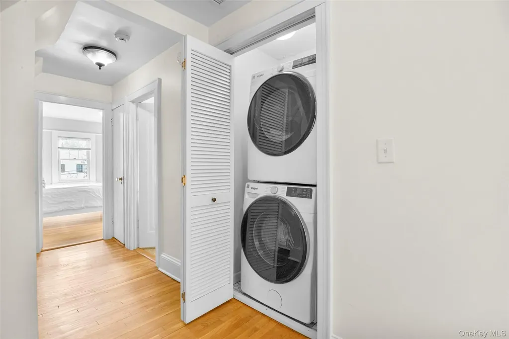 6 Shadow Lane Larchmont NY 10538